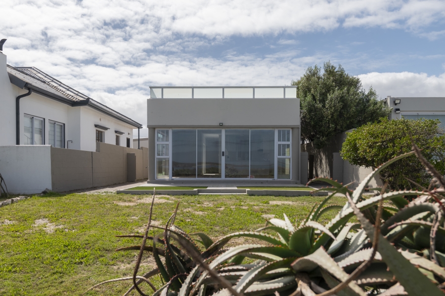 4 Bedroom Property for Sale in Middedorp Western Cape